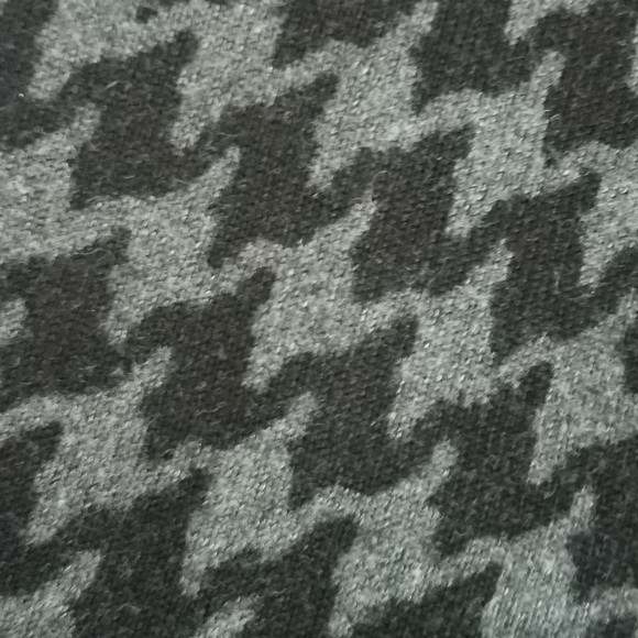 Beautiful woman's top - Picture 3 of 8